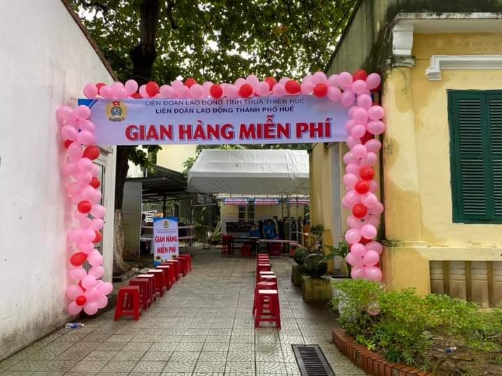 LĐLĐ Thành phố Huế: Nghĩa tình từ "Phiên chợ 0 đồng"