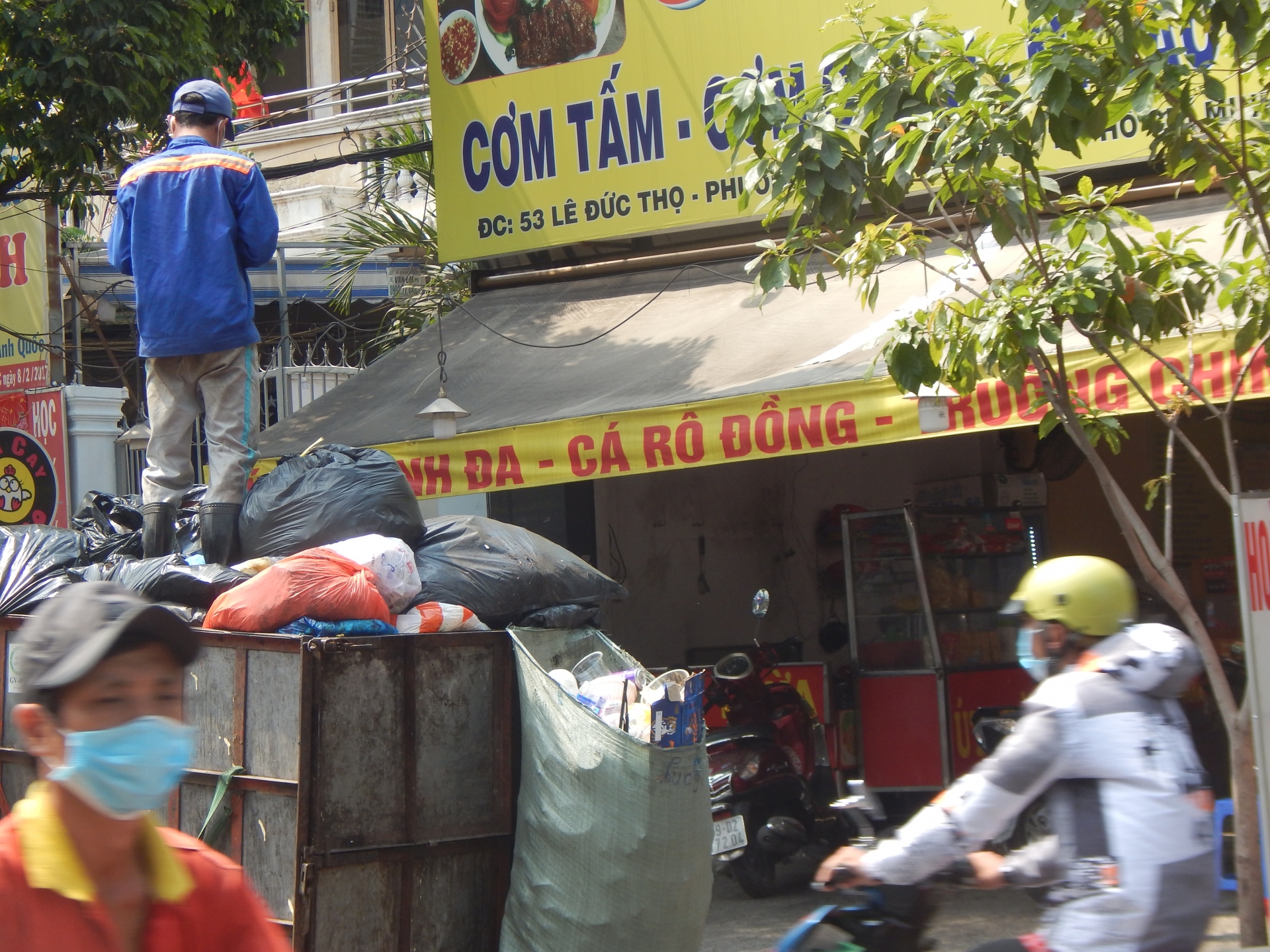 TPHCM: Hoạt động thu gom rác đạt hiệu quả, nhưng còn đó nỗi lo cần xem xét!