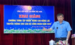 “Mỗi cán bộ công đoàn là một                               nhà báo”