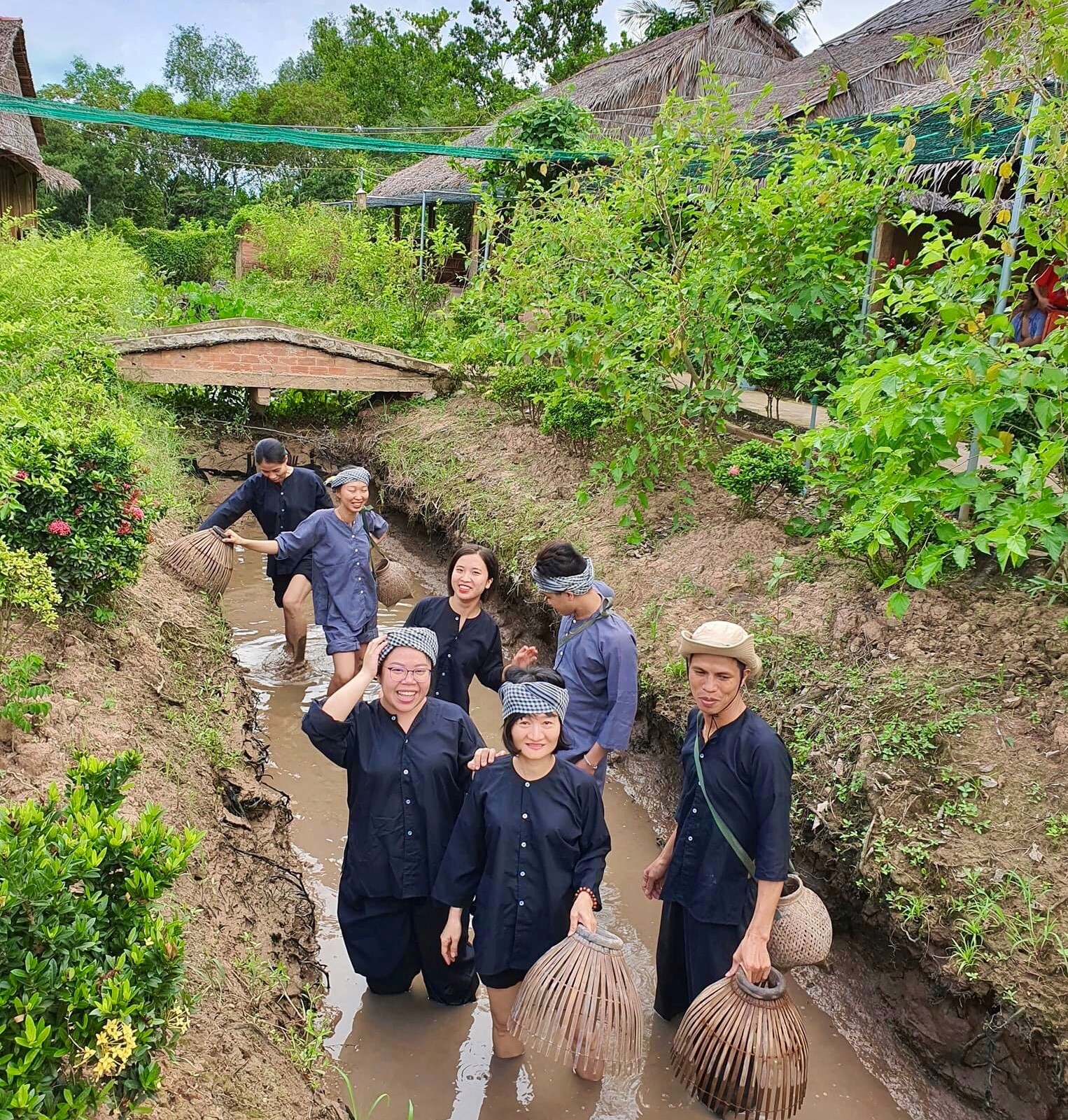 Vi vu đó đây mà không sợ lây Covid 19!