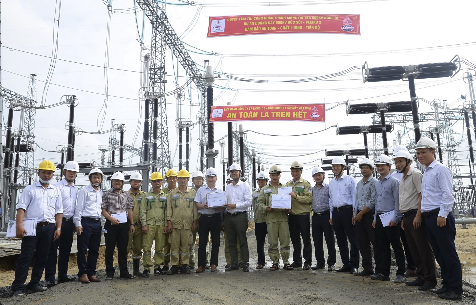 Cổ vũ tinh thần những người thợ vượt gian khó trên công trình Đường dây 500kV mạch 3