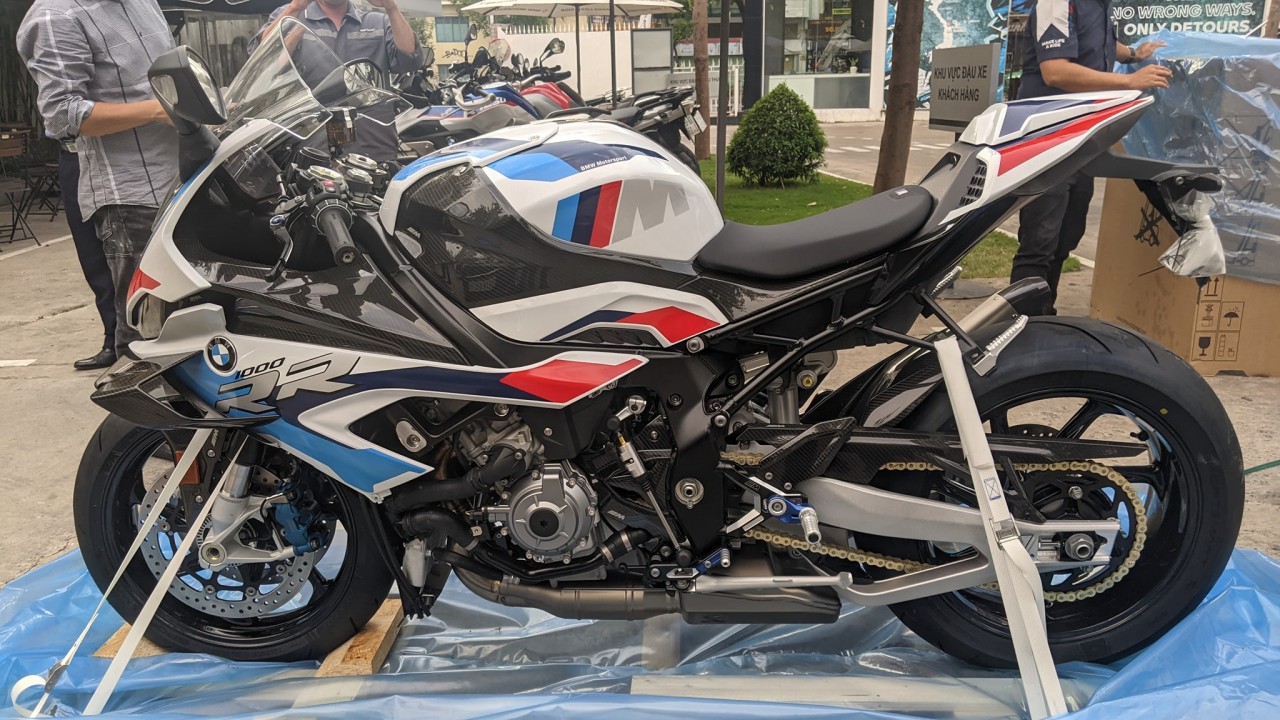 Superbike BMW M 1000 RR giá 1,6 tỷ đồng tại Việt Nam