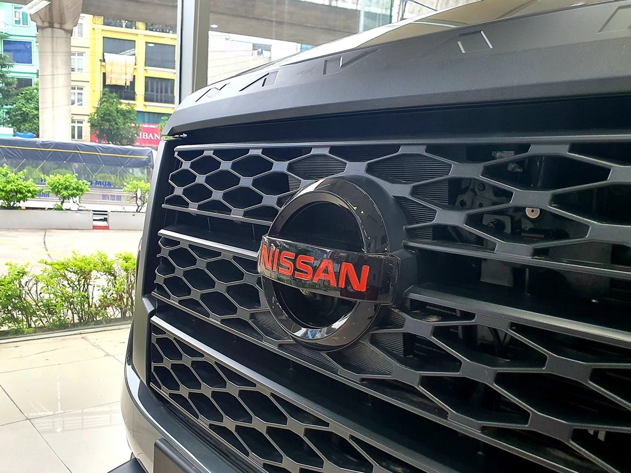 Nissan Navara 2022 động cơ 2.3L xuất hiện tại đại lý