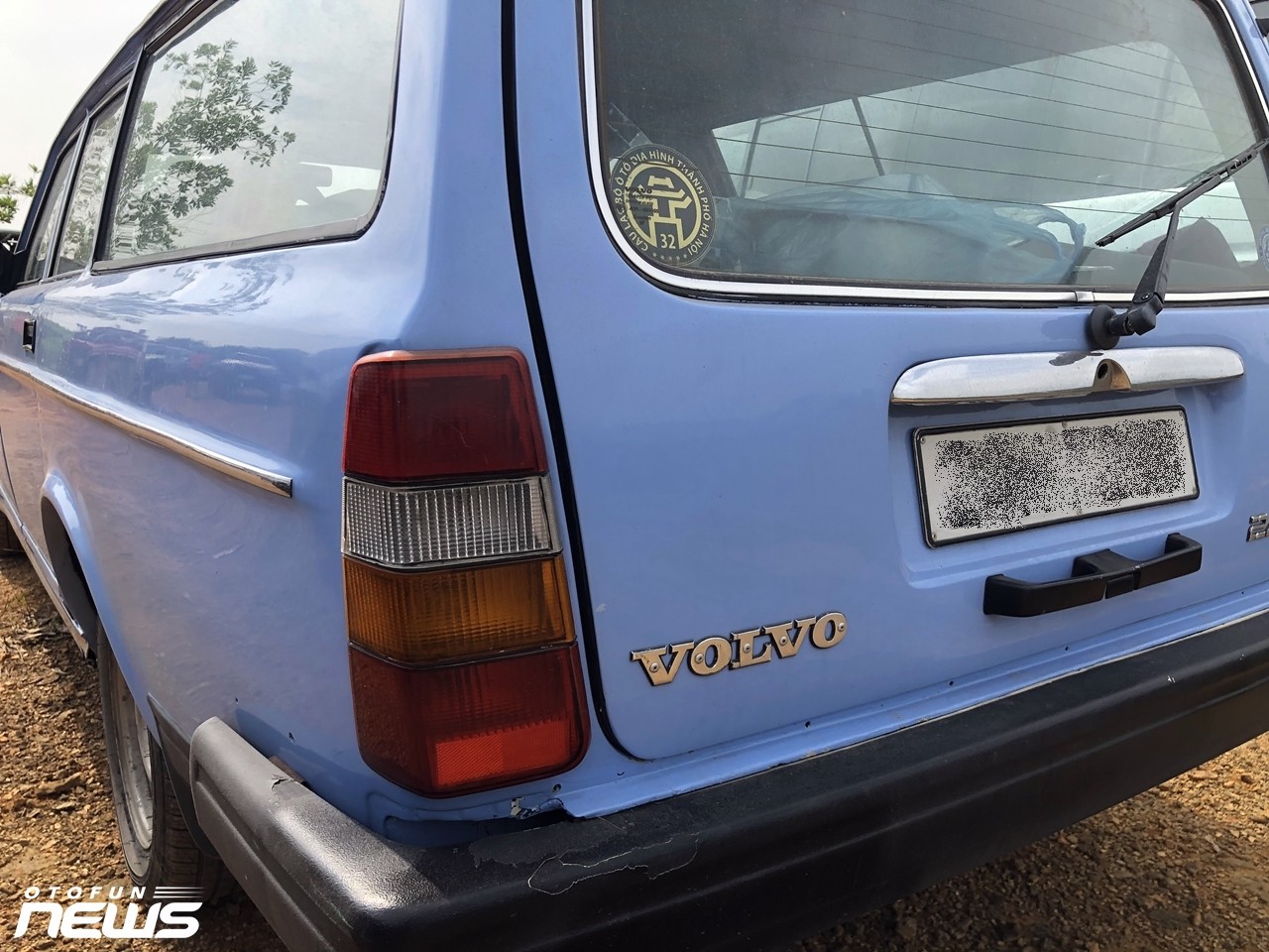 Hàng hiếm Volvo 240GL wagon hơn 40 năm tuổi tại Việt Nam