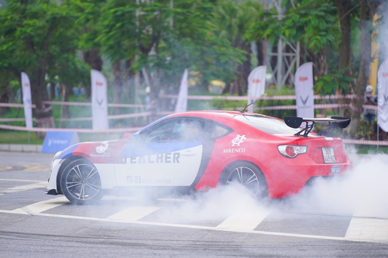 Đã mắt với màn driftshow mở màn giản đua Gymkhana OtoFun Championship Đồ Sơn 2022