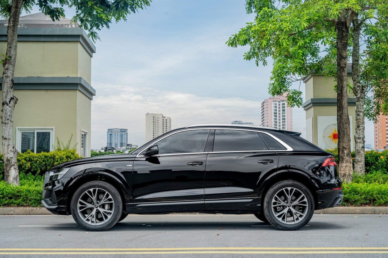 Cận cảnh Audi Q8 'siêu lướt' 700km giá gần 5 tỷ đồng