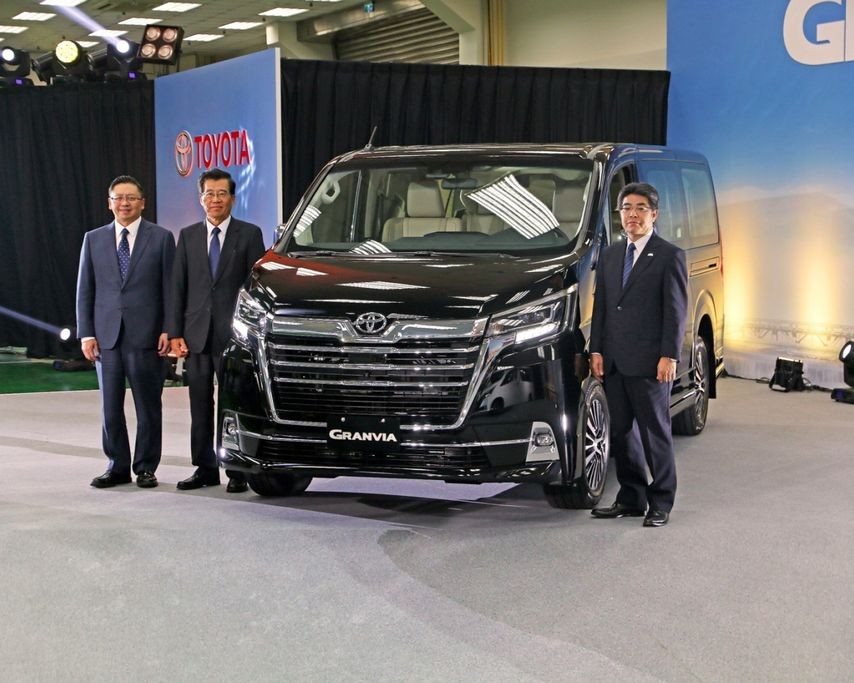 Bán ế, Toyota Granvia rút khỏi Việt Nam?