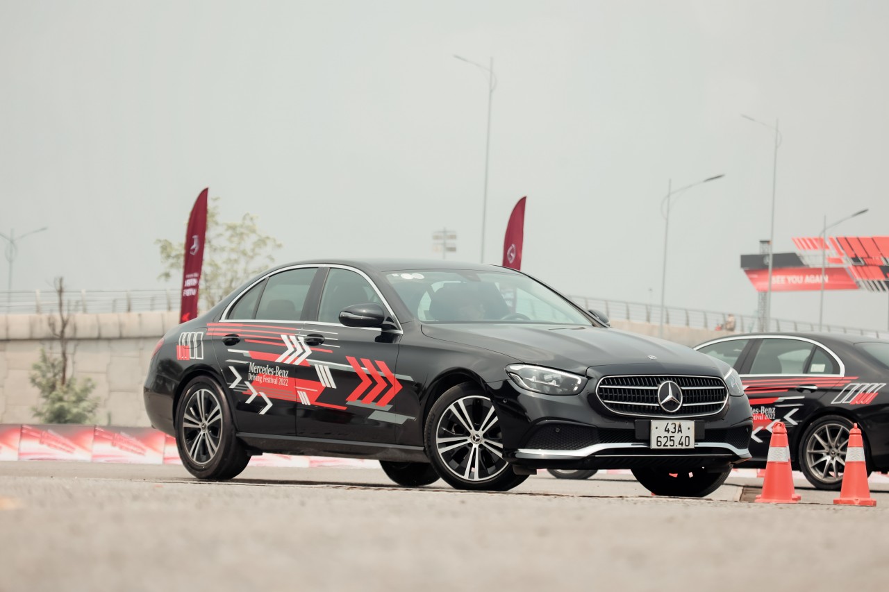 Trải nghiệm 14 dòng xe Mercedes-Benz tại trường đua F1 Việt Nam