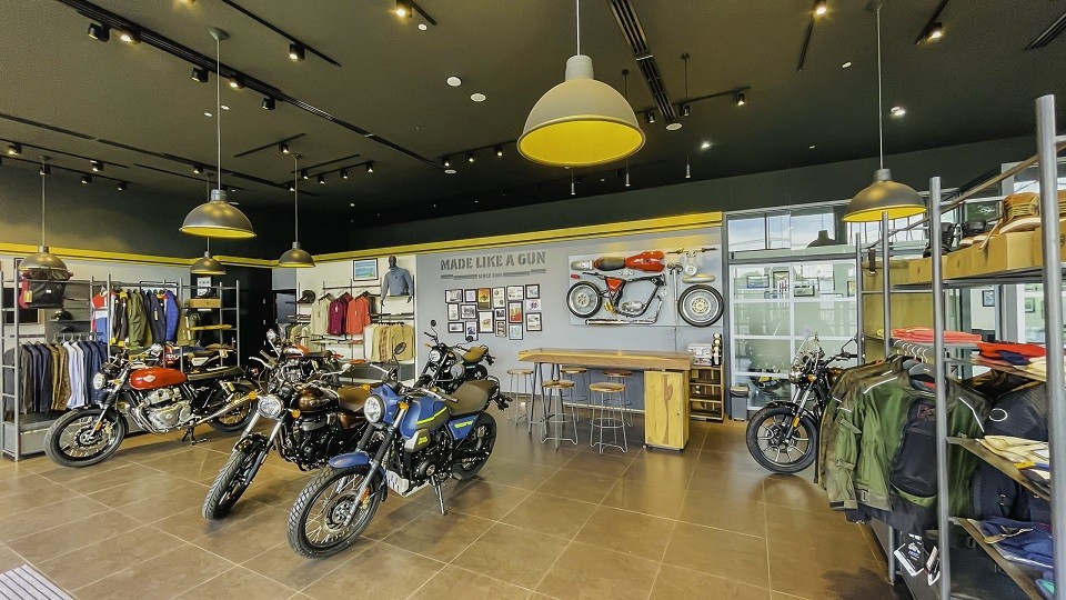 Royal Enfield khai trương showroom mới tại Sài Gòn